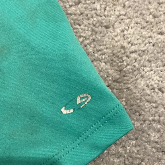 Old Navy and Champion Exercise Shirts (2) - Picture 8 of 13